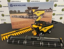 BRITAINS 43403 1:32 SCALE NEW HOLLAND CR11 COMBINE HARVESTER WITH 2 HEADERS