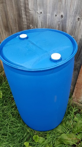 200 205 gallon plastic - l,