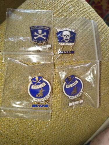 Poole pirates speedway badges - pirates,