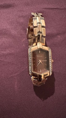 Titan women gold tone - titan,
