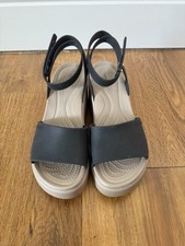 Crocs Women's black & mushroom