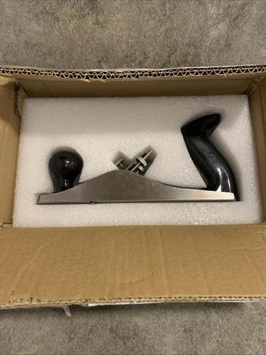 Amazon basics adjustable - no.4,
