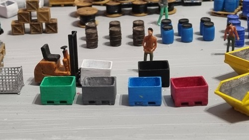 Six plastic pallet boxes - six,