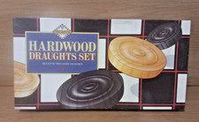 W H Smith Draughts Hardwood