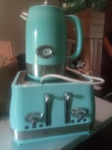Retro toaster kettle - toaster,