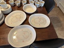 Lot of 4 Vintage Corelle Promenade serving platters and bowl. 