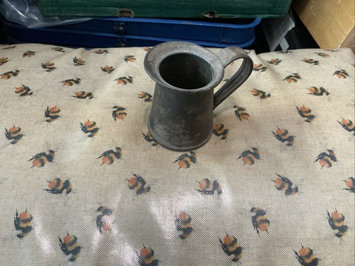 Pint oil jug pourer - a,