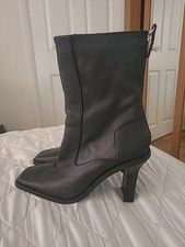Excellent Black Leather Boots