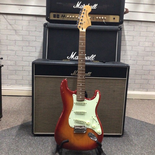 Squire strat standard 2004 - strat,