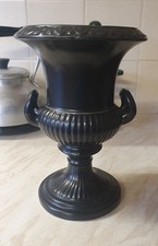 Dartmouth Urn Vase 9 Inches