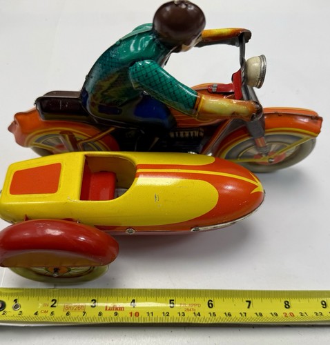 Vintage ussr tin - tin, wind-up
