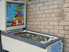 vintage pinball machine 1964 Bally Skydivers