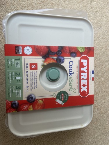 Pyrex cook and - pyrex, save