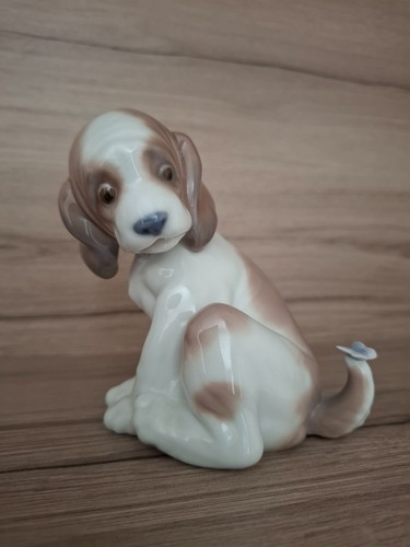 Lladro dog with - dog, a