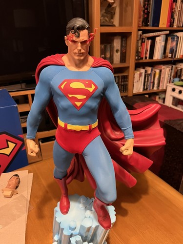 Sideshow collectables superman - collectables,