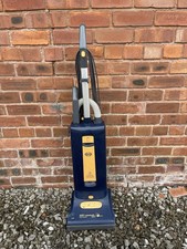 Sebo Automatic X4 Extra Vacuum Cleaner  Working