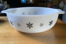 Vintage JAJ Pyrex Gaiety Black