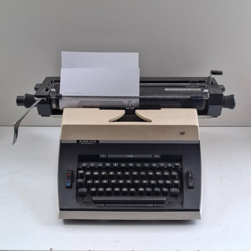 Adler universal 390 typewriter - universal,