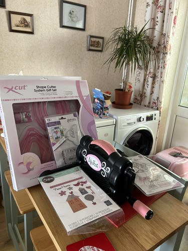 Sizzix big shot with large - sizzix,