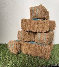 1:32 Scale Square Hay Bales With Blue String X 6