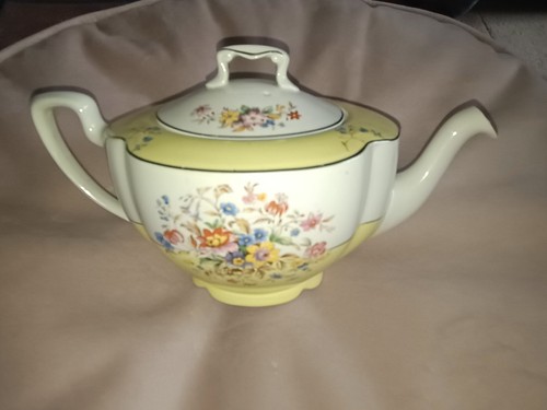Tea pots bone - pots, vintage