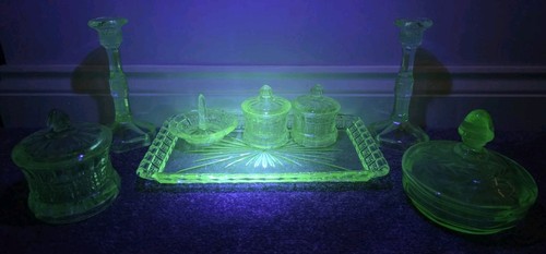 Libochovice uranium glass - libochovice,