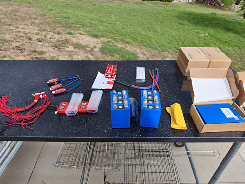 Unused lifepo4 battery bundle - unused,