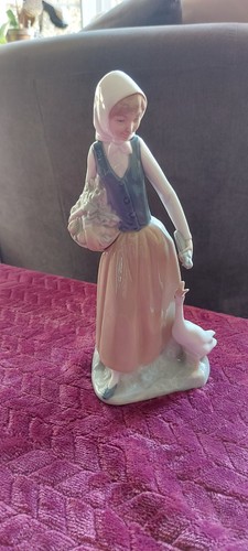 Nao lladro porcelain figure - by,
