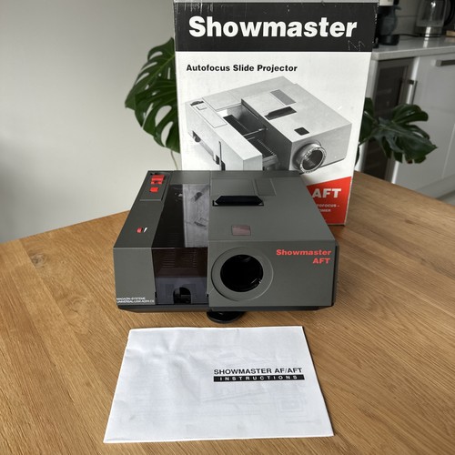 Showmaster aft slide projector - slide,