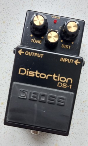 Boss distortion 40th - ds-1,