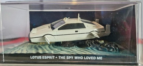 James bond 007 lotus - (2006),