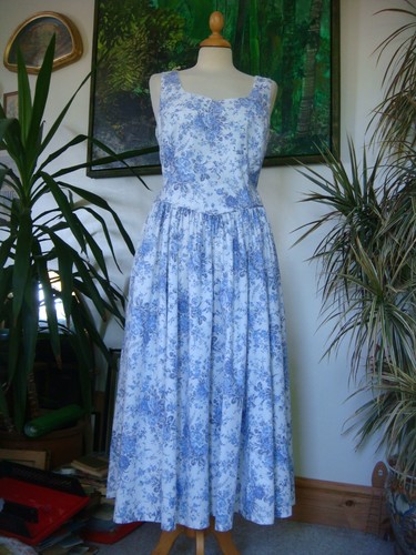Vintage 1980s beautiful blue - 1980s,