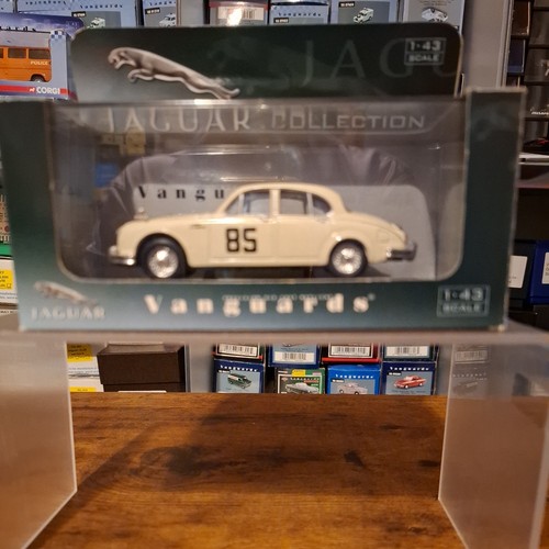 Corgi vanguards va08404 jaguar - corgi,