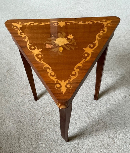 Small triangular italian - small,