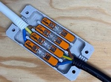 Cable extension box using the WAGO 221 inline splicing connector.