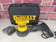 DEWALT DW421 CORDED RANDOM ORBIT PALM SANDER, W/ CASE