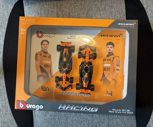 Burago mclaren mcl38 - mclaren,