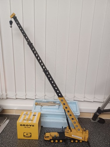 Model grove tm1500 crane - 'grove',