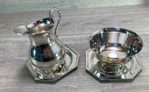 Vintage sugar bowl and - , milk