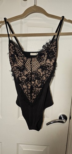 Never worn vera and - lucy, black