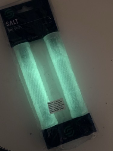 Salt glow dark bmx grip - dark, new