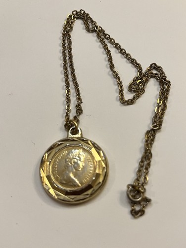 Queen elizabeth coin - queen,