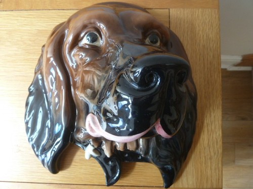 Beswick large dogs head wall