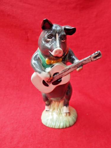 Beswick pig promenade - pig,
