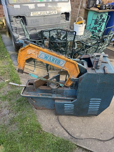 Metal working saw - working,