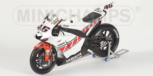 Model race bike yamaha - model, yzr-m1