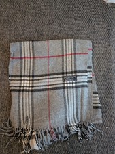 Burberry Scarf Light Grey Nova