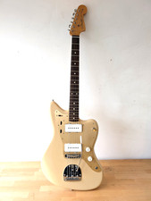 Fender Guitars - Vintera II
