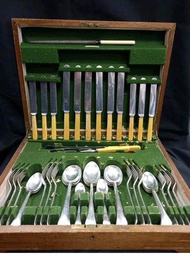 Silver plate wooden - canteen, of