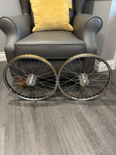 Bikes old school - old, wheels